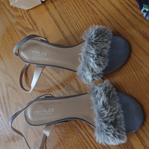 Furry dress sandals - Picture 3 of 4